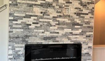 2148 Evergreen Ln, Ann Arbor, MI 48103