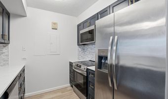 880 N POLLARD St 222, Arlington, VA 22203