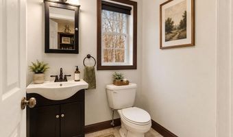 22 Lakewood Dr, Alton, NH 03810