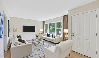 805 Bayview Ave, Amityville, NY 11701