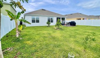 594 AUTUMN STREAM Dr, Auburndale, FL 33823