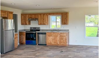 109 NW WOODLAND Dr, Winston, OR 97496