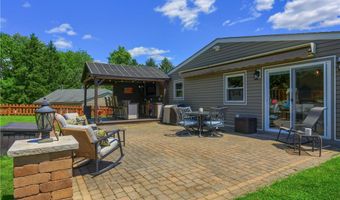 409 Shoreham Dr, Allison Park, PA 15101