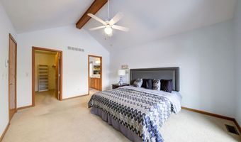 825 Brookside Dr, Ann Arbor, MI 48105