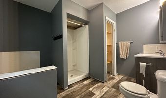 3250 E Douglas Ave, Des Moines, IA 50317