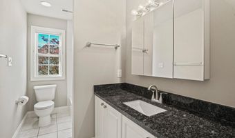 5604 HOOVER St, Bethesda, MD 20817