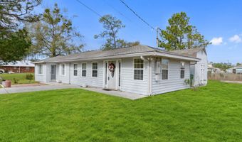 633 Keller St, Bay St. Louis, MS 39520
