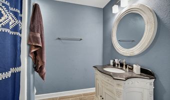1734 S 11th St, Adel, IA 50003