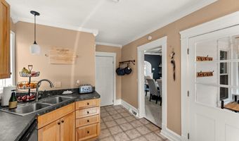 611 West St, Amherst, OH 44001