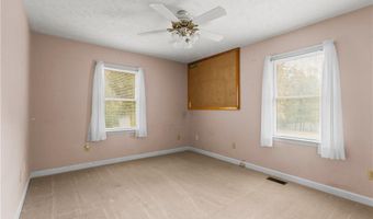 1320 Pratt Rd, Ararat, NC 27007