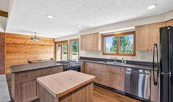 516 Skyline Dr, Cascade, ID 83611