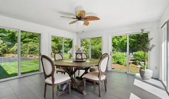 5 Spring Hill Rd, Bedford, NH 03110
