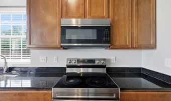 8110 Eskerban Dr, Avon, IN 46123