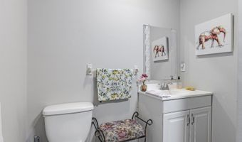 393 Mohegan Cir 393, Andover, NJ 07848