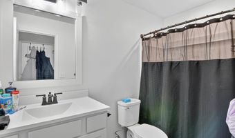 2106 Farm Valley Rd, Adrian, MI 49221