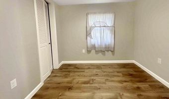 43 S Main St, Acushnet, MA 02743