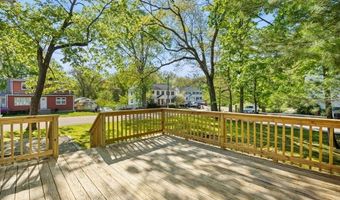 33 Brookline St, Abington, MA 02351