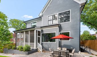 414 N MONROE St, Arlington, VA 22201