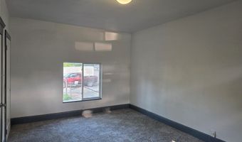 1535 E 13th St, Des Moines, IA 50316