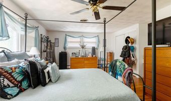 15 Freedom Dr, Cranston, RI 02920