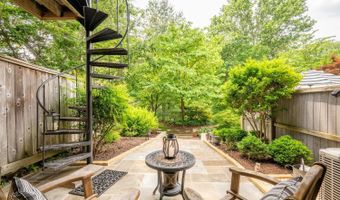 3814 N RICHMOND St, Arlington, VA 22207