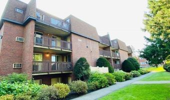 144 Kenrick St 34, Boston, MA 02135