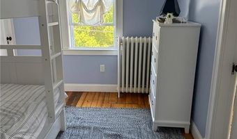 11 Ann St, Newport, RI 02840