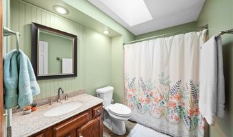 205 IRONWOOD Cir, Aurora, OH 44202