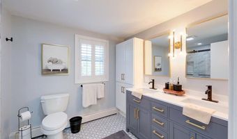 56 Pasture Farm Dr, Middletown, RI 02842