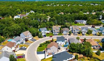 19 W Dolphin Cir W, Bayville, NJ 08721