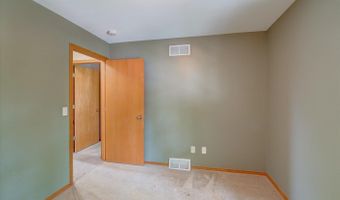 1406 Dewberry Dr, Madison, WI 53719