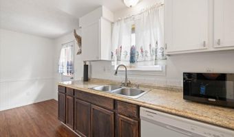 705 8th St, Benton City, WA 99320