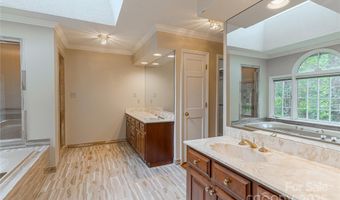 2011 E Barden Rd, Charlotte, NC 28226