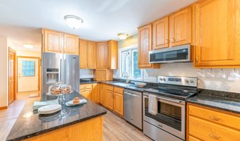 16 Gooseneck Hill Rd, Canterbury, CT 06331