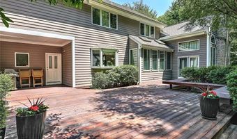 60 Pheasant Dr, East Greenwich, RI 02818
