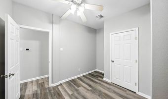 9404 Crow Ln, Adkins, TX 78101