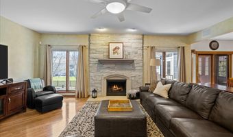 1928 N Ridge Ave, Arlington Heights, IL 60004
