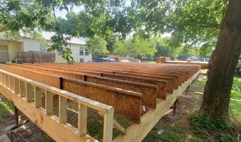 422 NE H St, Ardmore, OK 73401