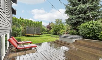 15900 SW BRECCIA Dr, Beaverton, OR 97007
