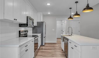 1116 Bluestem Cir, Baldwin City, KS 66006