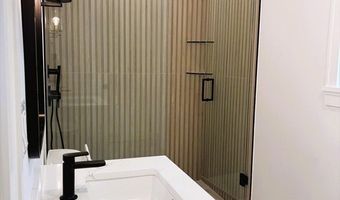 244 L St 4, Boston, MA 02127