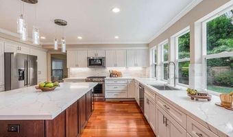 30101 Amelia Dr, Agoura Hills, CA 91301