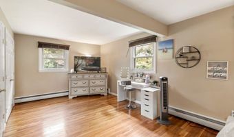 817 Limecrest Rd, Andover, NJ 07860