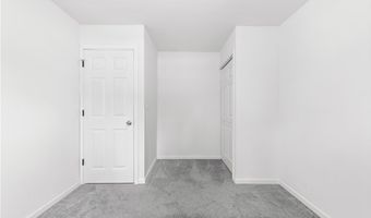 794 Robinhood Dr, Aurora, OH 44202