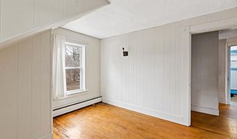 585 Riverside Dr, Augusta, ME 04330