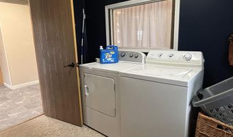321 3rd Ave E, Albia, IA 52531