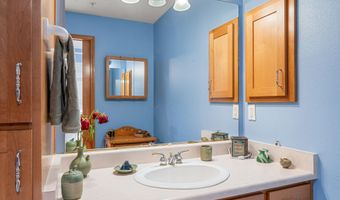 913 Mountain Meadows Cir, Ashland, OR 97520