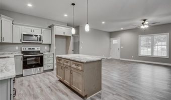 932 Friendly Cir, Asheboro, NC 27205