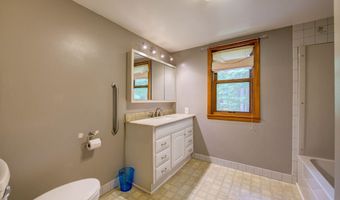 41 Shaw Acres Rd, Standish, ME 04084
