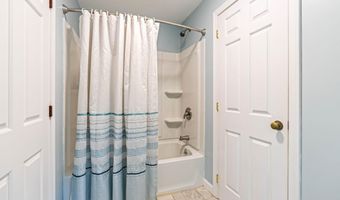 9 Candlewood Dr, Amherst, NH 03031